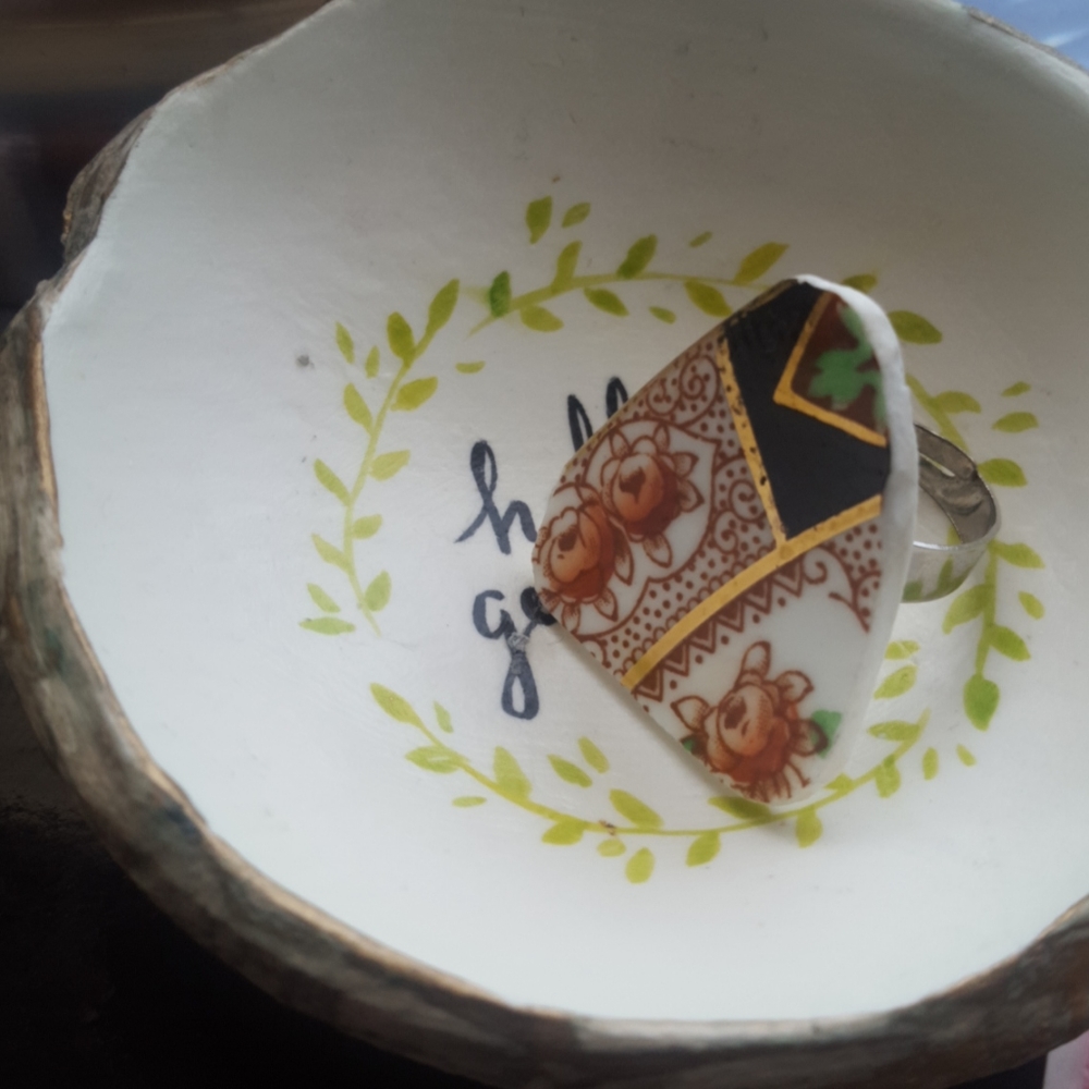 Adjustable Hand made Ceramic Ring - Picture 5 of 6